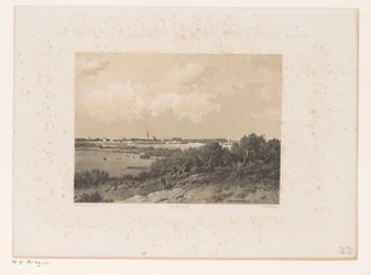 Landskap med by vid horisonten