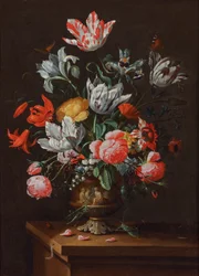 Tulpaner och andra blommor i en barockvas av målat stengods på en träkant, ca 1630-60 (olja på duk)