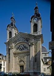Utsikt över kapellet på Hotel Dieu (Hotel-Dieu) (1100-1200-talet) omgjord av arkitekten Jacques Germain Soufflot (1713-1780). Lyon, Rhone