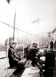Båtpassagerare, Broek, Nederländerna, 1898.