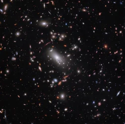 Galaxhopen MACS J1423 (bild tagen med NIRCam)