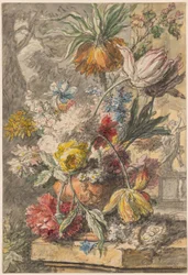 Blommor i en urna och fågelbo på en stensockel, med en staty av "Apollo och Daphne" i bakgrunden