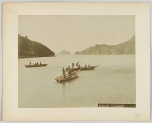 Inträde till Nagasaki, Japan (handfärgat svartvitt foto)