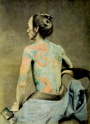 Japansk man med traditionella Irezumi-tatueringar, ca 1890 (handfärgat albumfoto)