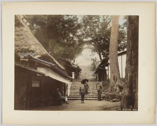 Midzutani, Nara, Japan (handfärgat svartvitt foto)