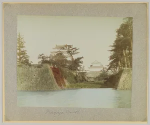 Nagoya slott, Japan (handfärgat svartvitt foto)
