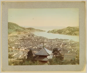 Onomichi Town, Japan (handfärgat svartvitt foto)