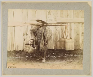 Peasant, Japan (handfärgat svartvitt foto)