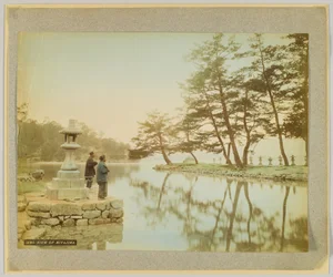 Utsikt över Miyajima, Japan (handfärgat svartvitt foto)