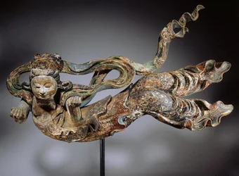 Apsaras, 1600-1700-tal (polykromt trä)