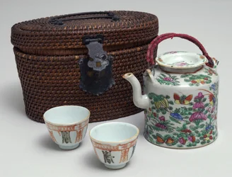 Japanskt teservis med väska i flätat, ca 1850 (porslin)