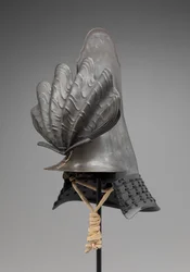Samuraihjälm (trä, lack, metall och fiber)