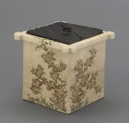 Satsuma ware te-ceremoni vattenburk i form av en brunnskant, teceremoni vattenburk (mizusashi)