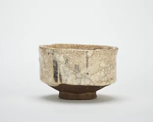 Seto ware teskål i dekorerad Shino-stil