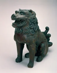 Shishi (Guardian Lion or Dog) (trä med lack)