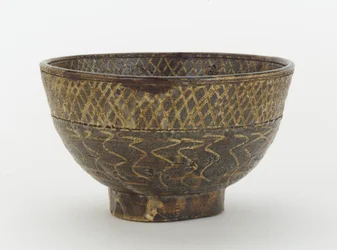 Teskål med inskuren dekor, Tsushima-ön, Nagasaki-prefekturen, Edo-perioden (keramik)