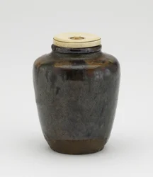 Tecaddie, katatsuki-typ, Seto, Aichi-prefekturen, Edo-perioden, mitten av 1600-talet (keramik)