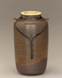 Tecaddie med två luggar, Koishibara, Fukuoka prefektur, Edo-period, sent 1600-tidigt 1700-tal (keramik)