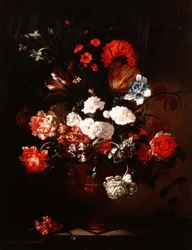 Stilleben av nejlikor, tulpaner, pioner och andra blommor