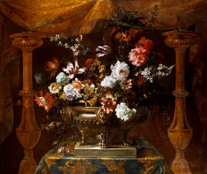 Stilleben med blommor i silvervas med parfymbrännare, ca 1690-99 (olja på duk)