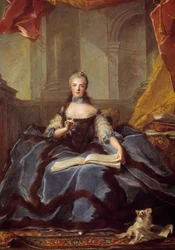 Porträtt av Marie Adélaïde av Frankrike, känd som Madame Adélaïde (1732-1799), dotter till Ludvig XV den älskade och Marie Leszczyńska, avbildad 1758 i hovdräkt, hållande en notbok. Målning av Jean-Marc Nattier (1685-1766), 1758