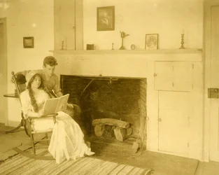 Malcolm Stewart Boylan och hans mor Han är en av de nio viktiga titelförfattarna i Hollywood, ca 1905-17 (foto av gelatinsilver)