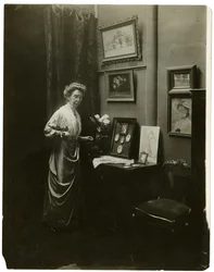 Miss Wilmut, ca 1905-18 (foto av gelatinsilver)