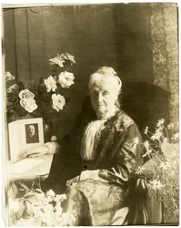 Mrs Greenwich Horne ?, ca 1905-40 (foto av gelatinsilver)