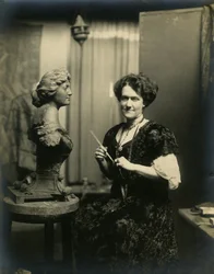 Mrs Paulding Farnham, ca 1905-40