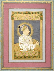 Porträtt av Muhammad Shah som håller en smaragd och munstycket av en Huqqa, ca 1730 bläck med wc och guld på papper