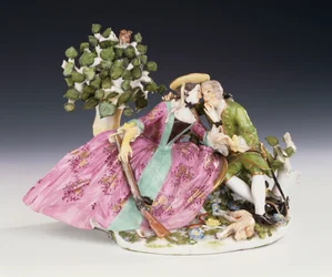 En Meissen crinoline-grupp av resten under fallet, ca 1745 (porslin)