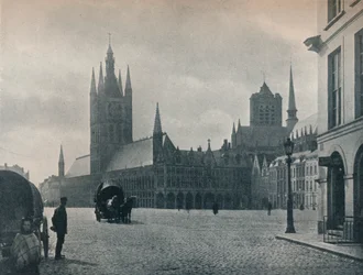 Rådhuset och tyghuset, Ypres, Belgien, c1900 1914-1915