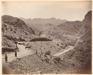 Landi Kotal Pass som visar väg gjord av drottningens egna Madras Sappers and Miners, 1878 ca.