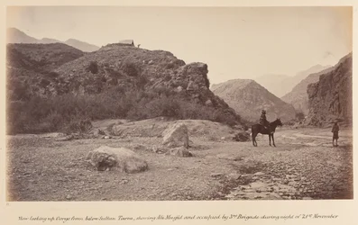 Vy över ravinen under Sultan Tarra, med Ali Musjid.