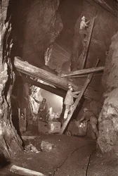 The 180 at East Pool mine, illustration från 