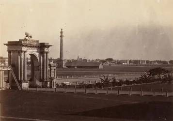 [Utsikt över Chowringhee från regeringshuset, Calcutta], 1858-61.