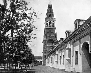 Court of Oranges and Mosque, Cordoba, Spanien, 1893.