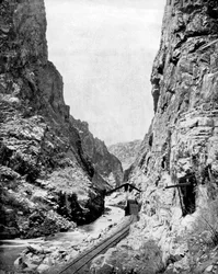 Royal Gorge, Colorado, USA, 1893.