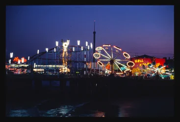 Steeplechase Pier på natten, Atlantic City, New Jersey, USA