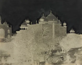 Taj Mahal, Vy bakifrån av rasthuset, med figur