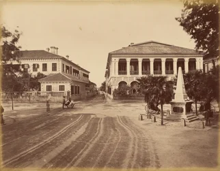 Siemssen and Co.-byggnaden och monumentet över den ständigt segerrika armén, Shanghai