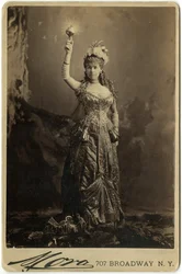 Fru Vanderbilt