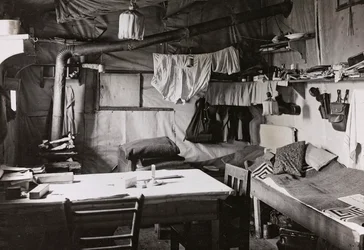 Album "Mitt världskrig - minnen av sydvästra fronten i Kärnten, Italien, Trentino-Alto Adige) 31/03/1915-12/11/ 1918 - Josef Zohles Wien ": bostadsofficerare (s/v foto