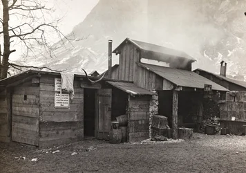 Album "Mitt världskrig - minnen av sydvästra fronten i Kärnten, Italien, Trentino-Alto Adige) 31/03/1915-12/11/ 1918 - Josef Zohles Vienna ": militärbaracker i So.