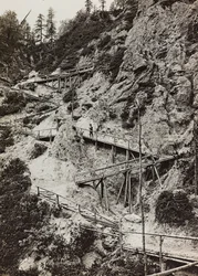 Album "Mitt världskrig - minnen av sydvästra fronten i Kärnten, Italien, Trentino-Alto Adige) 31/03/1915-12/11/1918 - Josef Zohles Wien ": trägångar till berget