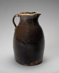 Pitcher, c. 1873-1900 (alkaliskt glaserat stengods)