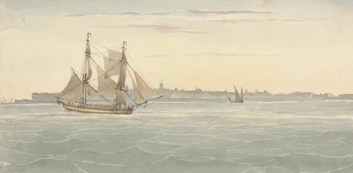 Enskild brigg (?) Ännu ett segelfartyg mot kontur av staden i bakgrunden