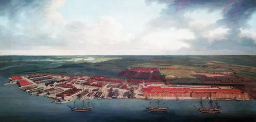 Chatham skeppsvarv (England), tack vare sitt geografiska läge var Chatham den viktigaste hamnen i den brittiska Royal Navy på 1600-talet, sedan på 1700-talet blev det ett viktigt reparations- och underhållscenter