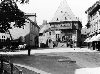 Ett gammalt hotell på torget i Goslar, ca 1910