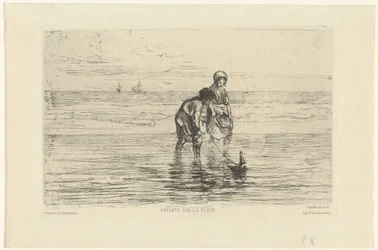 Barn som leker med en båt på stranden Enfants sur la plage (titel på objekt)